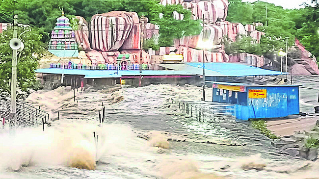 గంగమ్మ ఒడిలో దుర్గమ్మ2