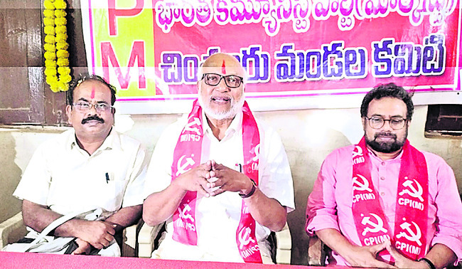 నిర్వాసితులను ఆదుకోవడంలో ప్రభుత్వాలు విఫలం1