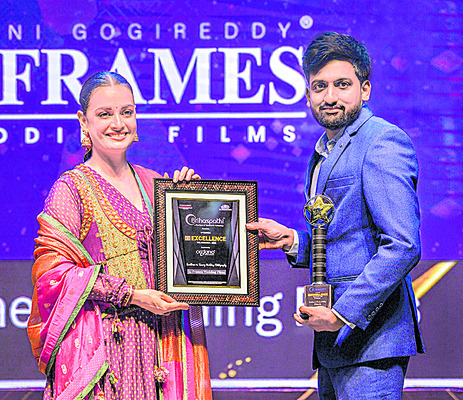 క్షణంలో జీవ‘కళ’ ఉట్టిపడేలా..! 1