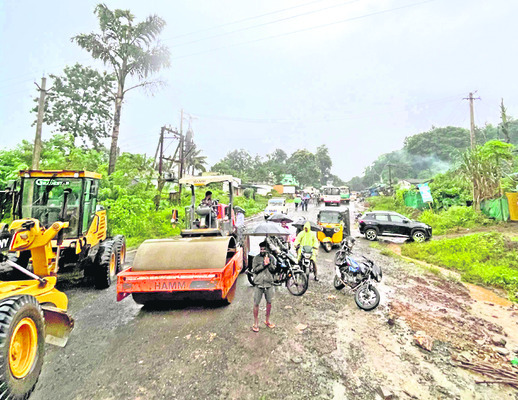 కొట్టుకుపోయిన అప్రోచ్ బ్రిడ్జి 1