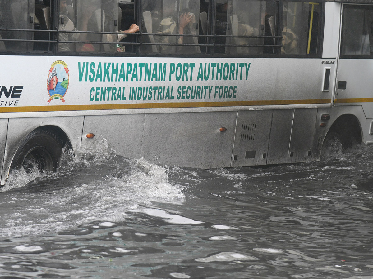 Heavy Rain in Visakhapatnam Today12