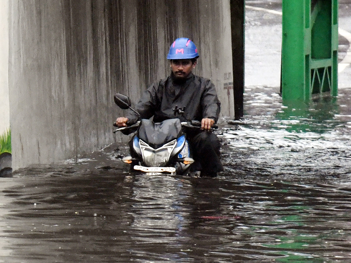 Heavy Rain in Visakhapatnam Today14
