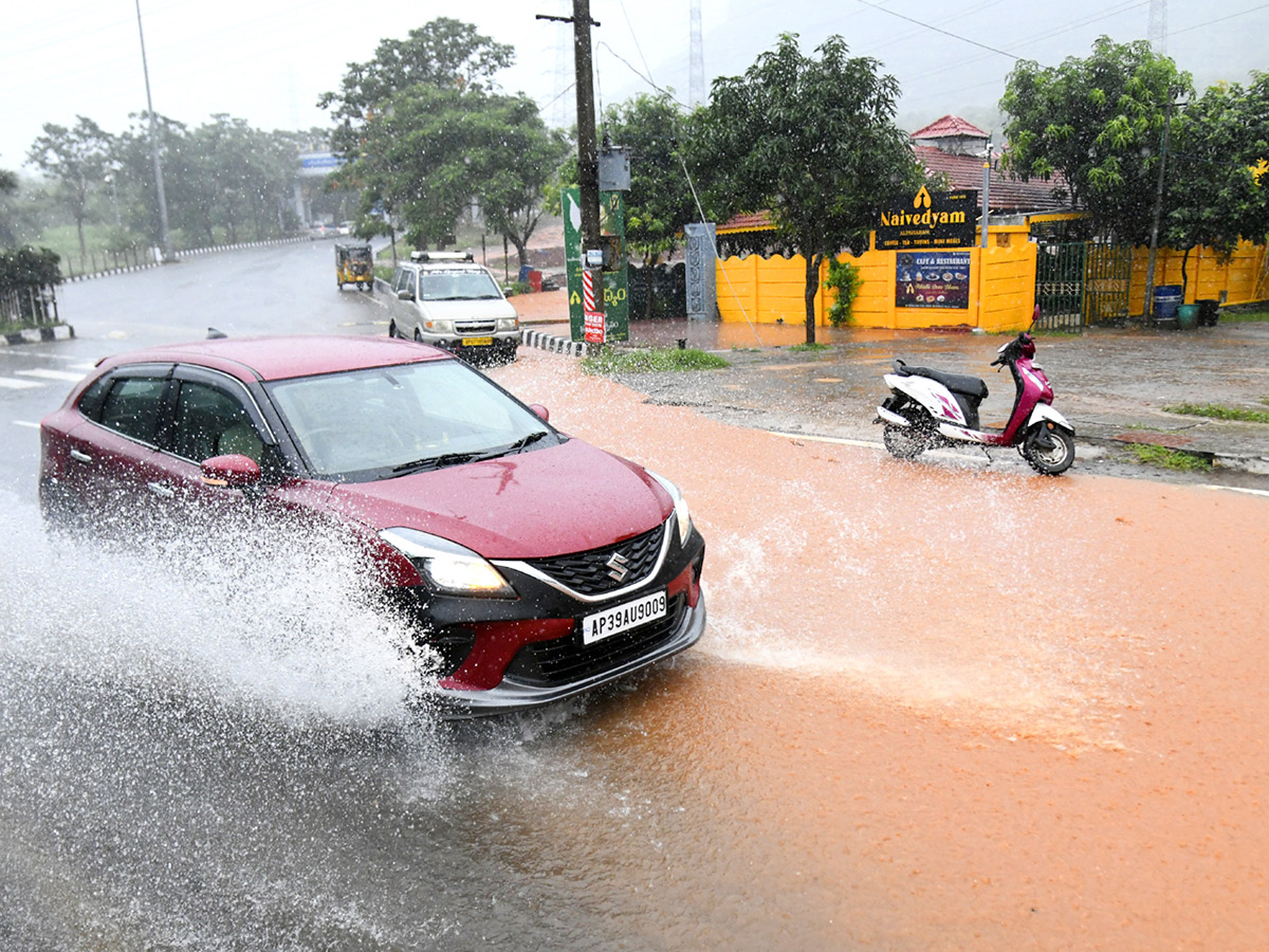 Heavy Rain in Visakhapatnam Today6