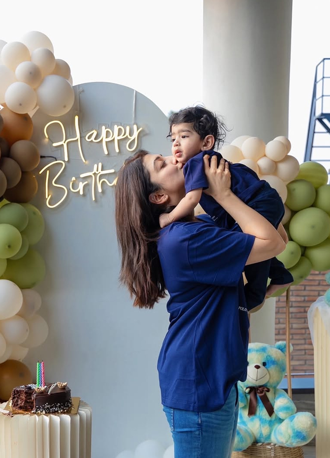 tollywood actress Praneetha's son's birthday Happy moments (photos)5