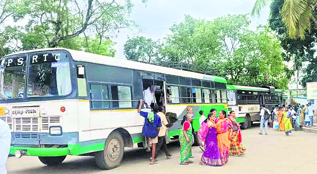సామాన్యుడి ‘టోల్’ తీస్తున్నారు.. 1