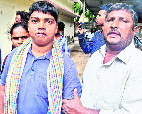 పేద బతుకులతో ఆటలా? 1