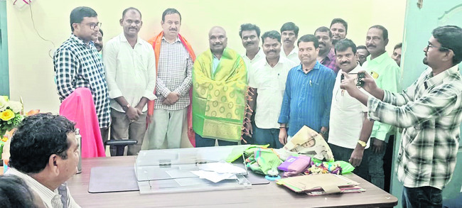 ఎస్సారెస్పీ ఎస్ఈగా బాధ్యతల స్వీకరణ1
