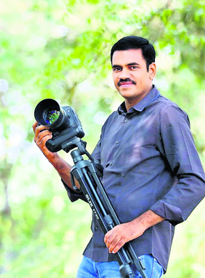 ఖమ్మం ఫొటోగ్రాఫర్కు అవార్డు 1