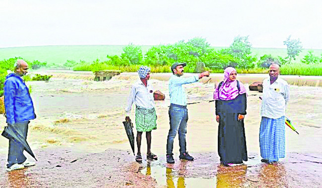 రాకపోకలకు  ఇబ్బందులు ఉండొద్దు
3