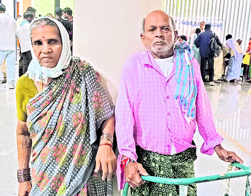 వినతులు త్వరగా పరిష్కరించండి2