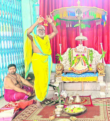 మట్టపల్లిలో శ్రీలక్ష్మీనరసింహస్వామి నిత్యకల్యాణం 1