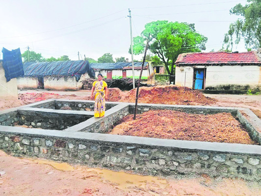 లక్షణంగా ఇందిరమ్మ ఇళ్లు 1