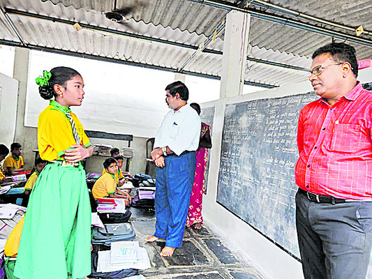 బీసీలకు 50 శాతం రిజర్వేషన్లు కల్పించాలి
1