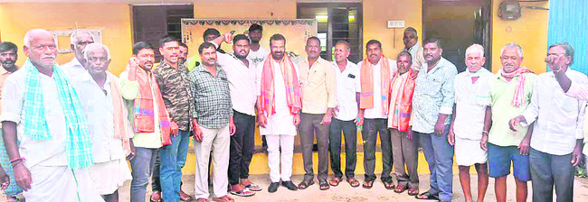 భక్తులతో పోటెత్తిన సోమేశ్వరాలయం1