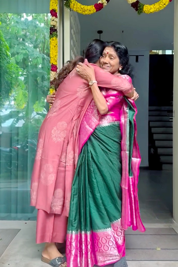 Anchor suma Mother Birthday Celebration Photos3