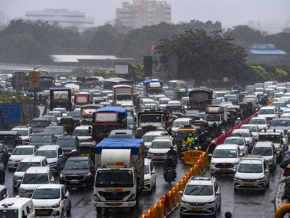 Heavy Rainfall in Mumbai Today Photos22
