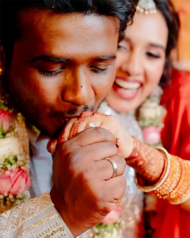 Rahul Sipligunj Engagement Harini Reddy Photos Viral Gose2
