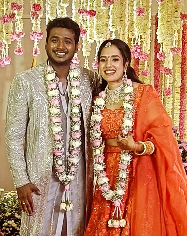 Rahul Sipligunj Engagement Harini Reddy Photos Viral Gose8