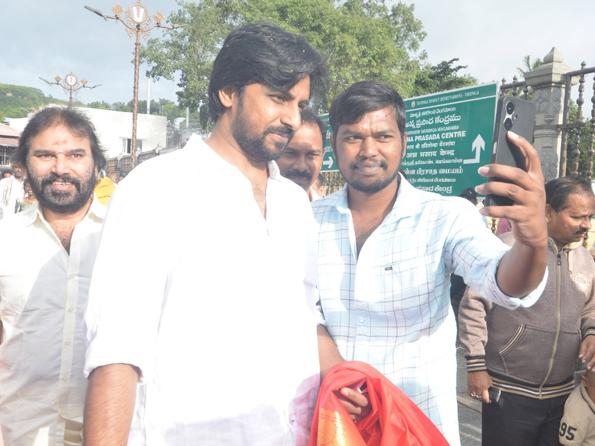 Tollywood Celebrities Visits Tirumala Tirupati Temple Photos11
