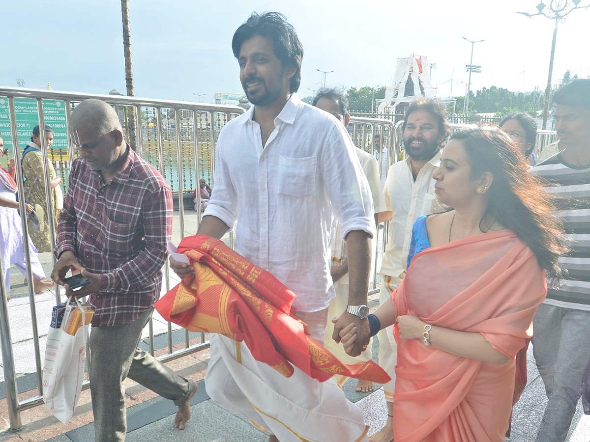 Tollywood Celebrities Visits Tirumala Tirupati Temple Photos16
