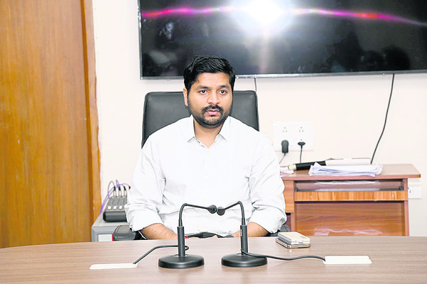 జిల్లాకు అవార్డులు1