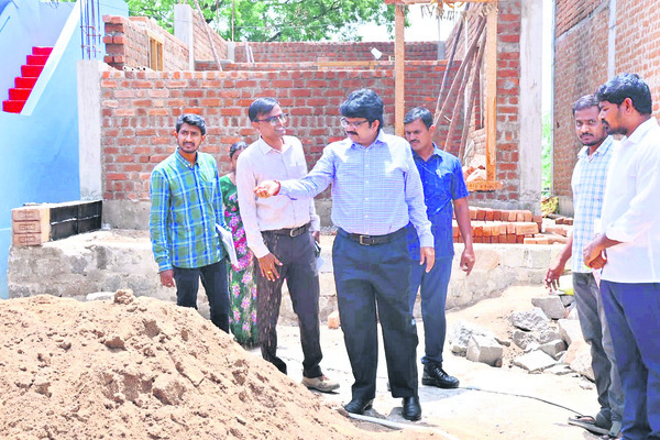మందుల కొరత లేకుండా చూడాలి1