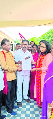 ప్రతి ఒక్కరూ మొక్కలు నాటాలి1