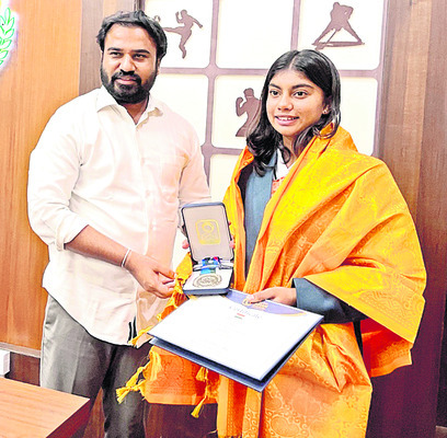 చెరువులో పడి వ్యక్తి మృతి 
2