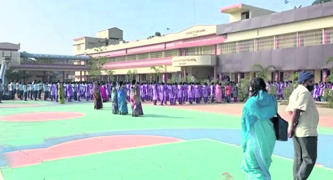 చెరువులో పడి వ్యక్తి మృతి 
1
