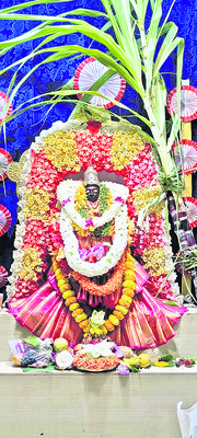 భక్తి శ్రద్ధలతో శ్రావణ పూజలు 1