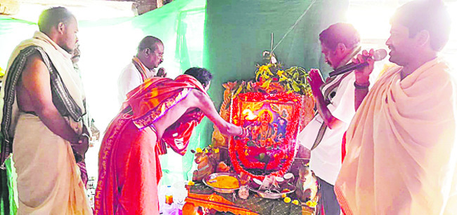 ఘనంగా సామూహిక వరలక్ష్మీ వ్రతాలు1