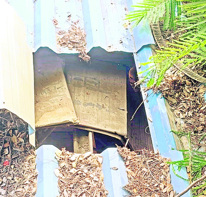 రెండు దుకాణాల్లో చోరీ 1