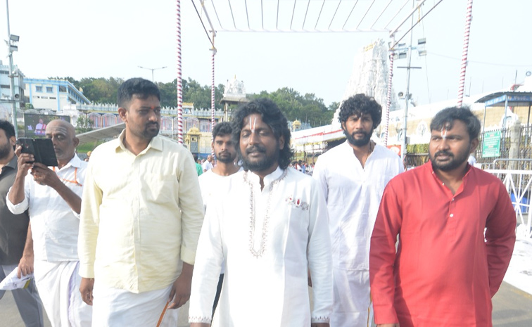 Celebrities At Tirupati Temple Photos3