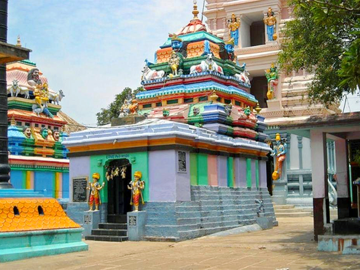 Natta Rameswara Temple Penumantra West Godavari District11