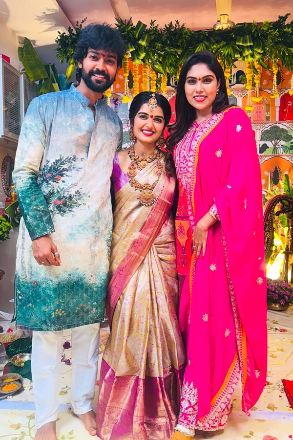 Telugu Serial Actresses Performed Sravana Sukravaram Pooja Photos17