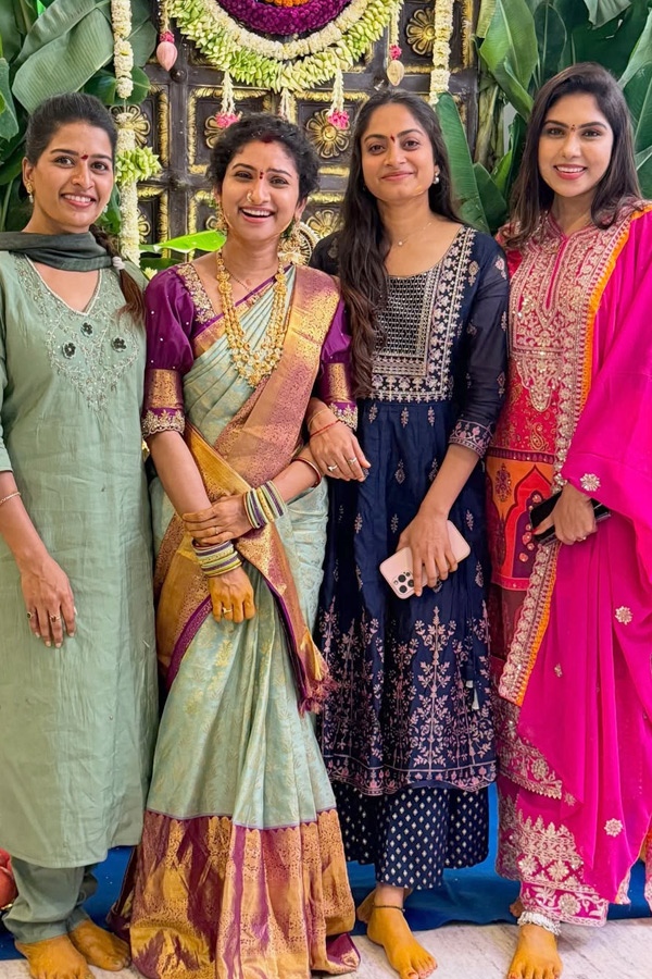 Telugu Serial Actresses Performed Sravana Sukravaram Pooja Photos19