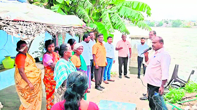 తీరప్రాంత ప్రజలకు వరద హెచ్చరిక1