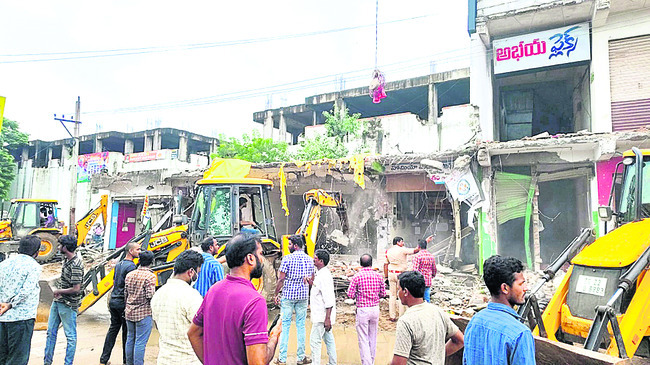 పనులు పూర్తిచేయాలి 
2
