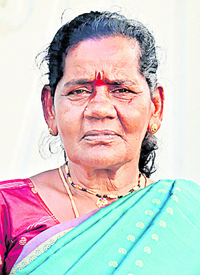 నిలబడేందుకు కూడా ఇబ్బందే..
1