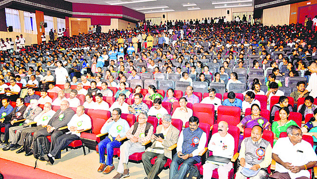 ఆవిష్కరణలు దేశానికి ఆదర్శం1