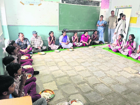 నాణ్యమైన భోజనం అందించాలి1