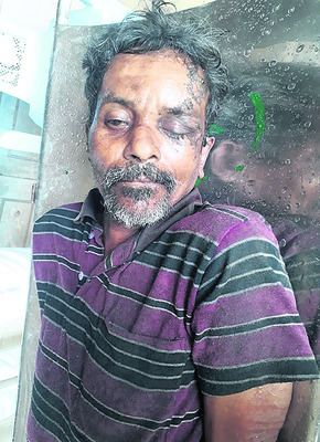 అమ్మవారికి చేనేత కళాకారుడి ప్రత్యేక చీర
1