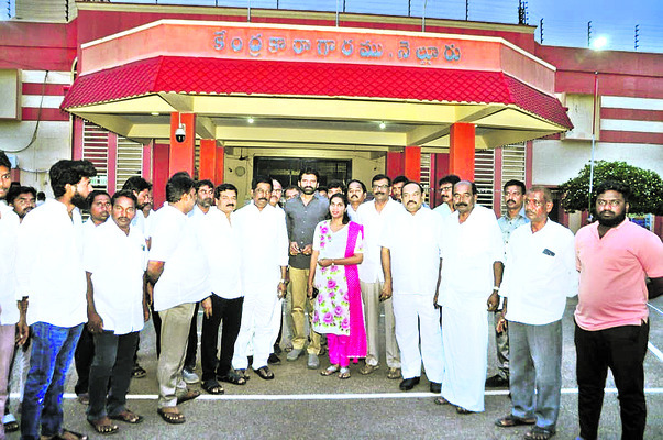 కాకాణి విడుదల్లో జాప్యం 1