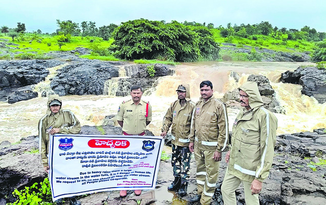 రేపు మంత్రి పర్యటన
2