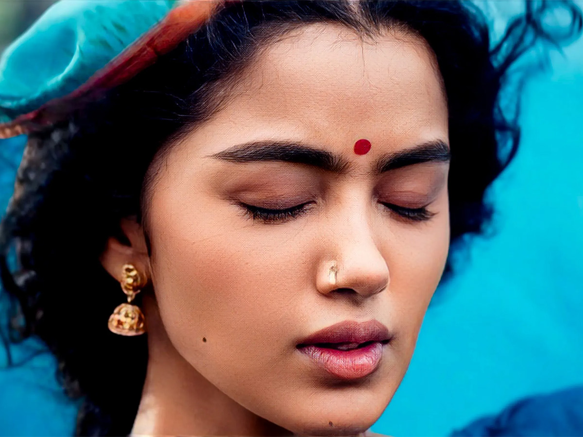 Anupama Parameswaran Gets Emotional at Parada Movie Press Meet22