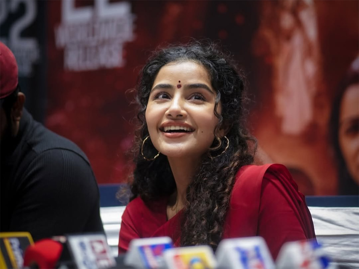 Anupama Parameswaran Gets Emotional at Parada Movie Press Meet9