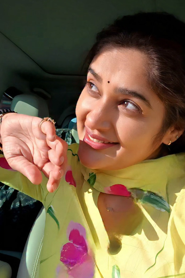 Bigg Boss Fame Priya Latest Beautiful Looks Photos12