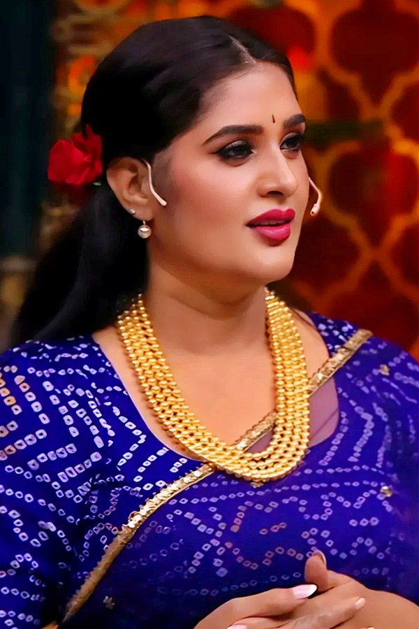 Bigg Boss Fame Priya Latest Beautiful Looks Photos17