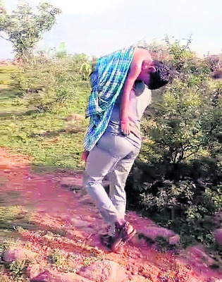 ఆకాశం వైపు చూస్తూ ‘చందమామ రావే.. జాబిల్లి రావే’ అని పాట2
