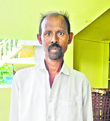 పింఛన్ల పంపిణీలో2